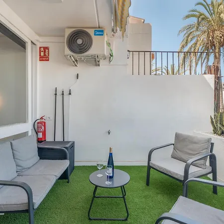 With Pool In Appartement *