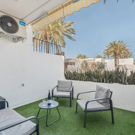 Appartement With Pool In